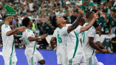 لحظة تاريخية من تتويج الأهلي بلقب دوري أبطال آسيا للنخبة وهم يرفعون الكأس فرحا على حساب ماتشيدا