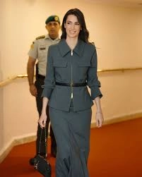 الأميرة رجوة الحسين تتألق بأناقة في صور عيد ميلادها الـ32 